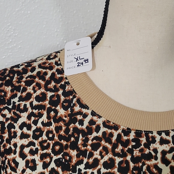 NWT Tri Color Leopard Top - Picture 2 of 3